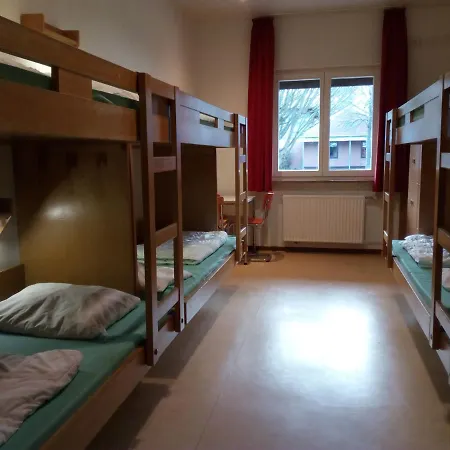 Ferienanlage Schoenhagen بيت شباب *