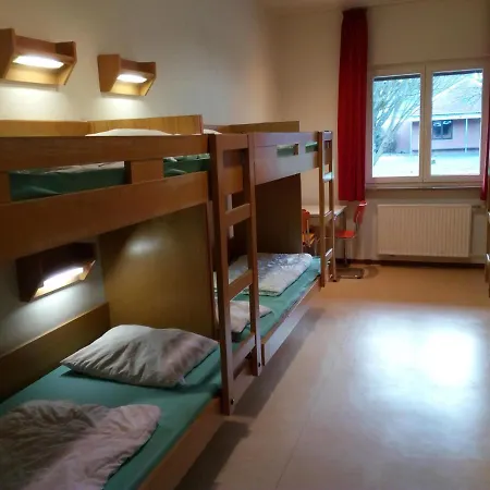 Ferienanlage Schoenhagen بيت شباب *